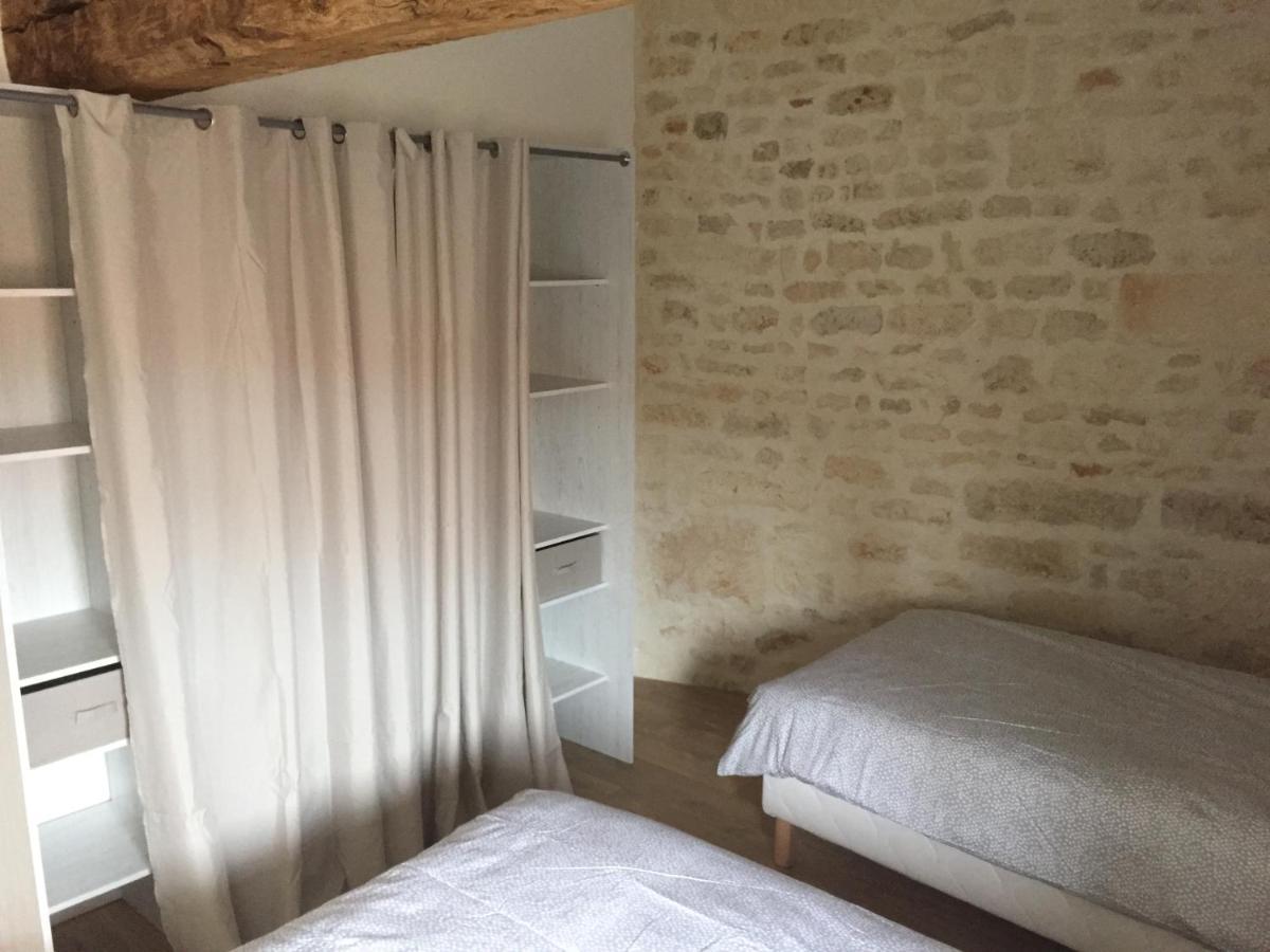 La Commanderie Des Templiers Gite 4 Etoiles Saint-Etienne-de-Brillouet Ngoại thất bức ảnh